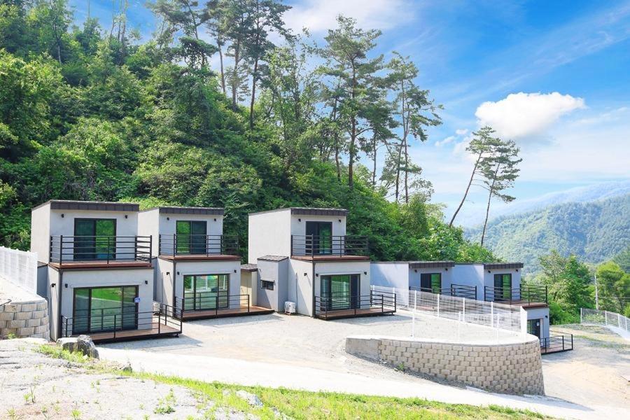 Hongcheon Stone Brown Pension Extérieur photo